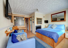 5 Croft Court